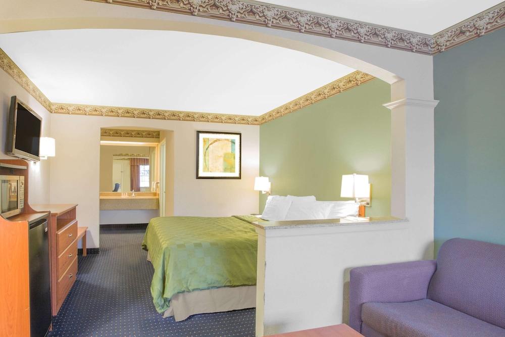 Days Inn By Wyndham Nacogdoches/Sfa University/Downtown Extérieur photo